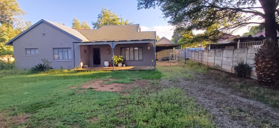 3 Bedroom Property for Sale in Wilkoppies North West